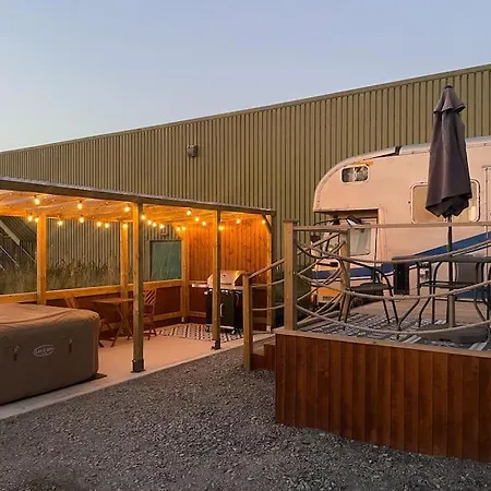 Horse Truck Tiny With Hot Tub *