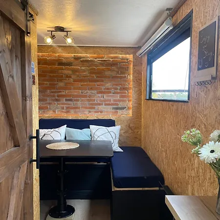 Horse Truck Tiny With Hot Tub Holiday home *